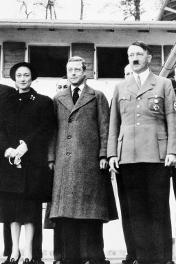 Adolf-Hitler-Duke-and-Duchess-of-Windsor